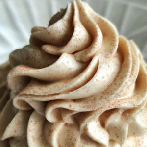 Deliciously Easy Apple Buttercream Icing for Home Baking